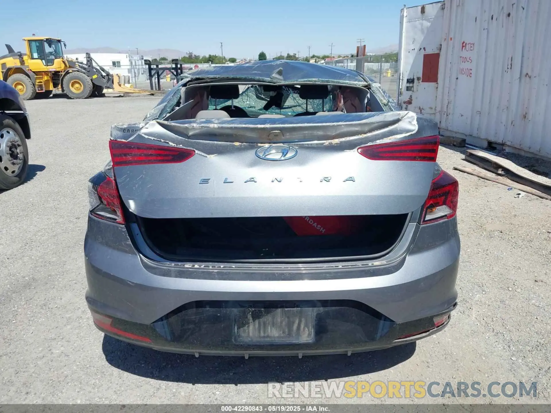 17 Photograph of a damaged car 5NPD84LF6KH489088 HYUNDAI ELANTRA 2019