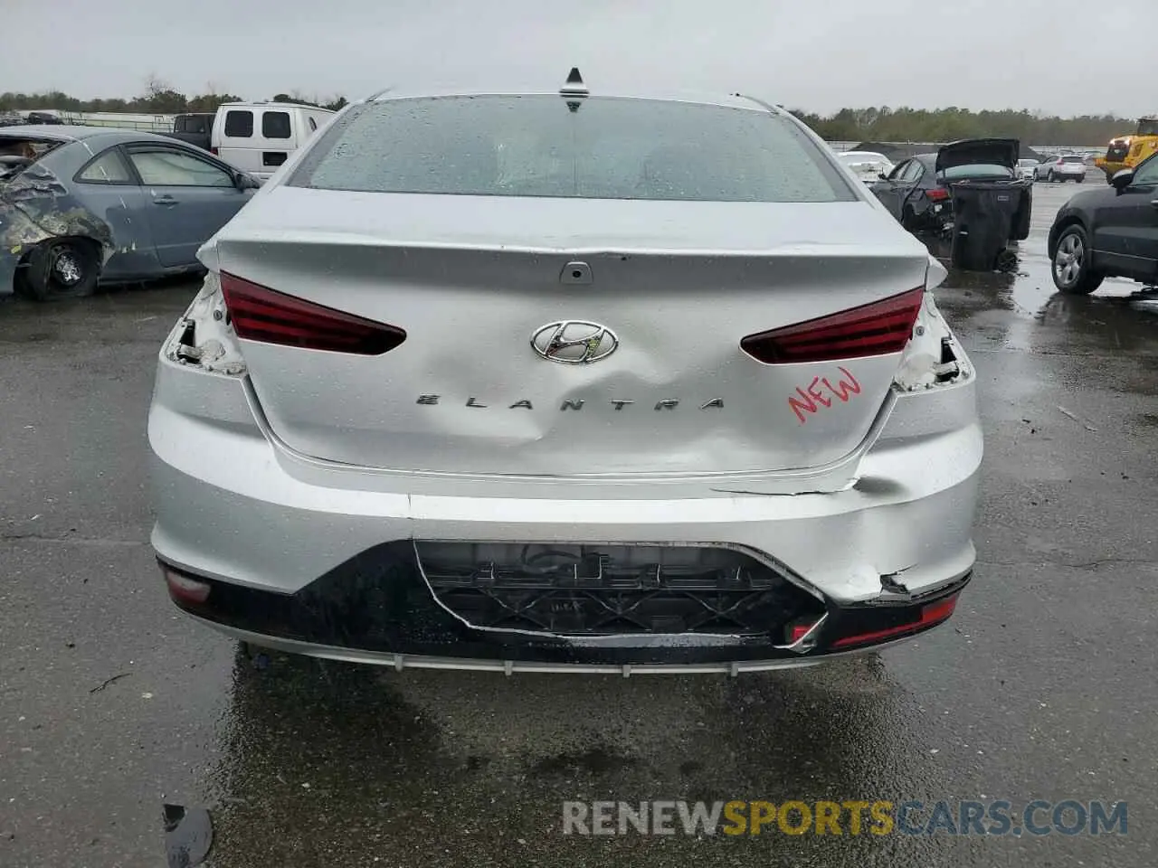 6 Photograph of a damaged car 5NPD84LF7KH420278 HYUNDAI ELANTRA 2019
