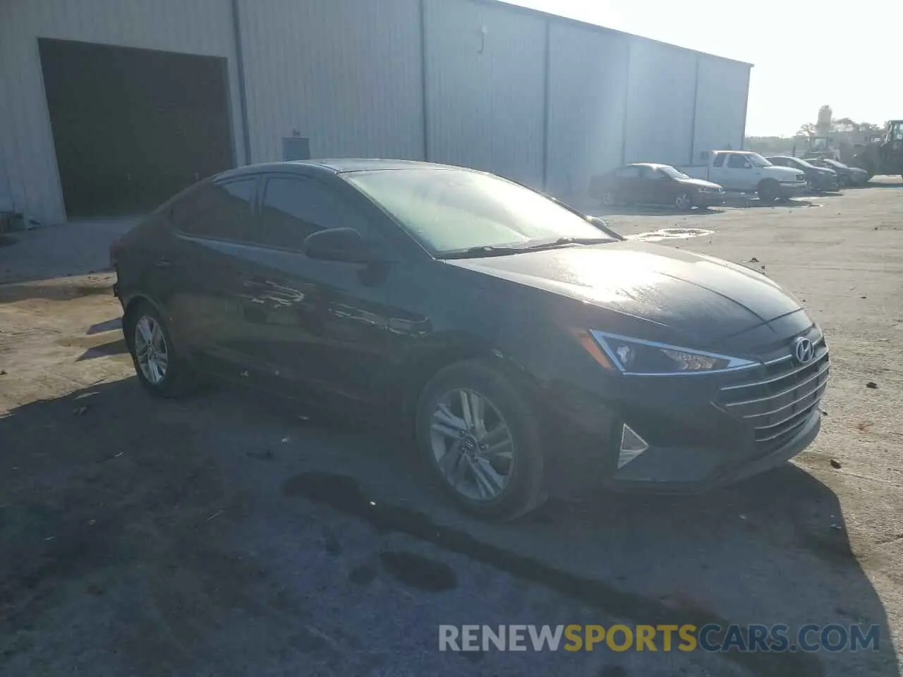 4 Photograph of a damaged car 5NPD84LF7KH420569 HYUNDAI ELANTRA 2019