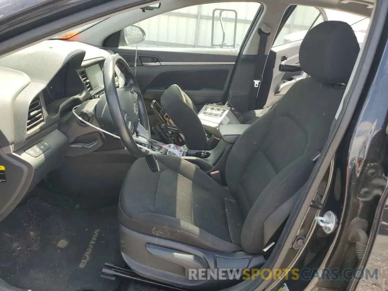 7 Photograph of a damaged car 5NPD84LF7KH422824 HYUNDAI ELANTRA 2019