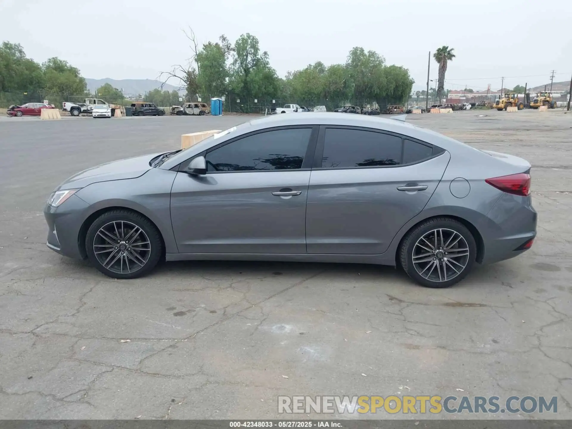 13 Photograph of a damaged car 5NPD84LF7KH446895 HYUNDAI ELANTRA 2019