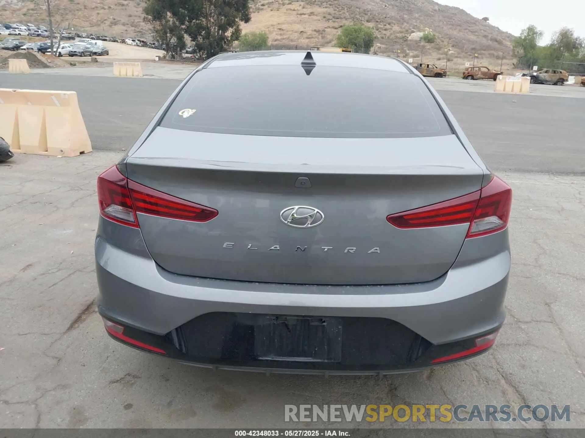 15 Photograph of a damaged car 5NPD84LF7KH446895 HYUNDAI ELANTRA 2019