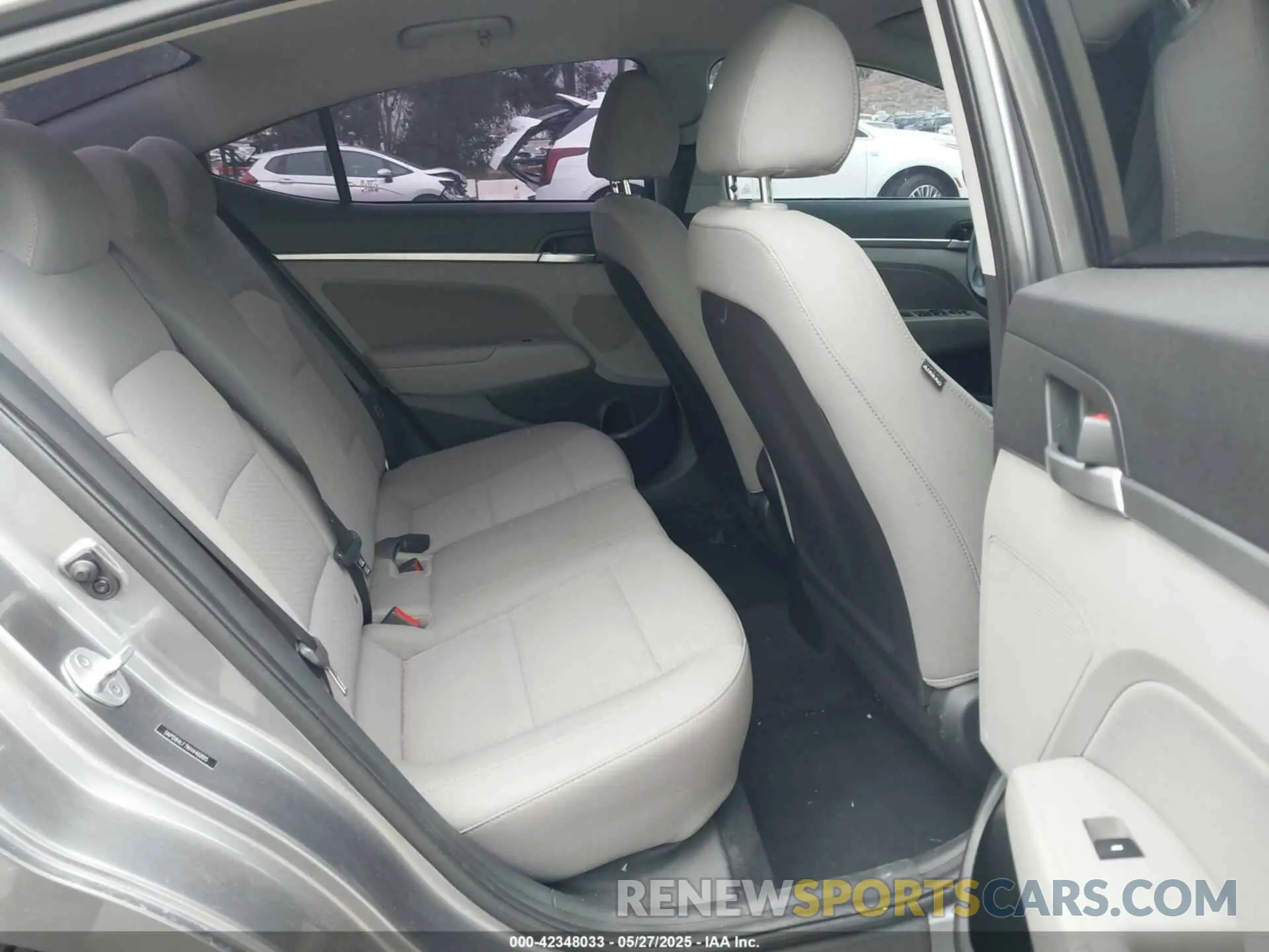 8 Photograph of a damaged car 5NPD84LF7KH446895 HYUNDAI ELANTRA 2019