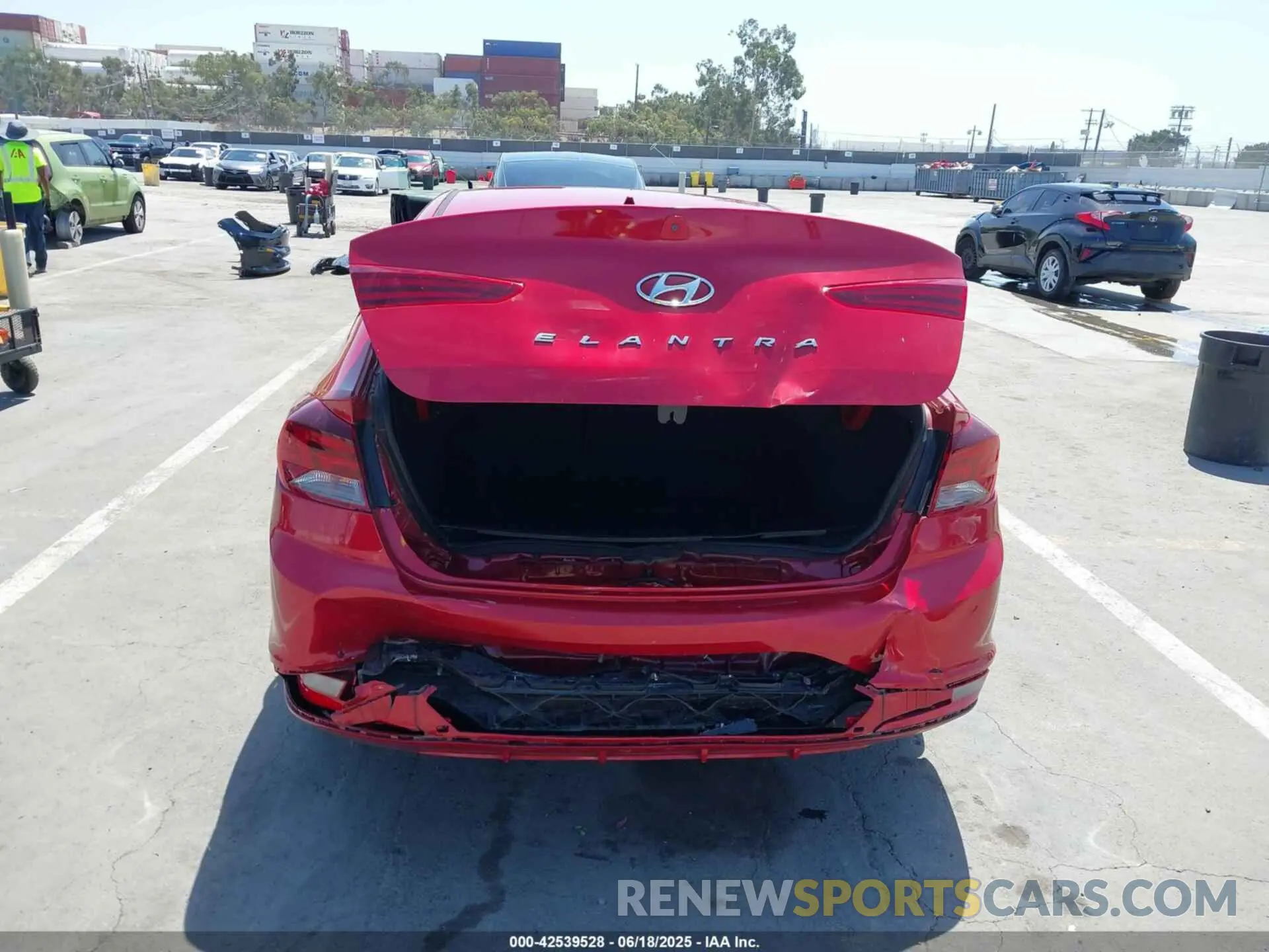 16 Photograph of a damaged car 5NPD84LF7KH452406 HYUNDAI ELANTRA 2019