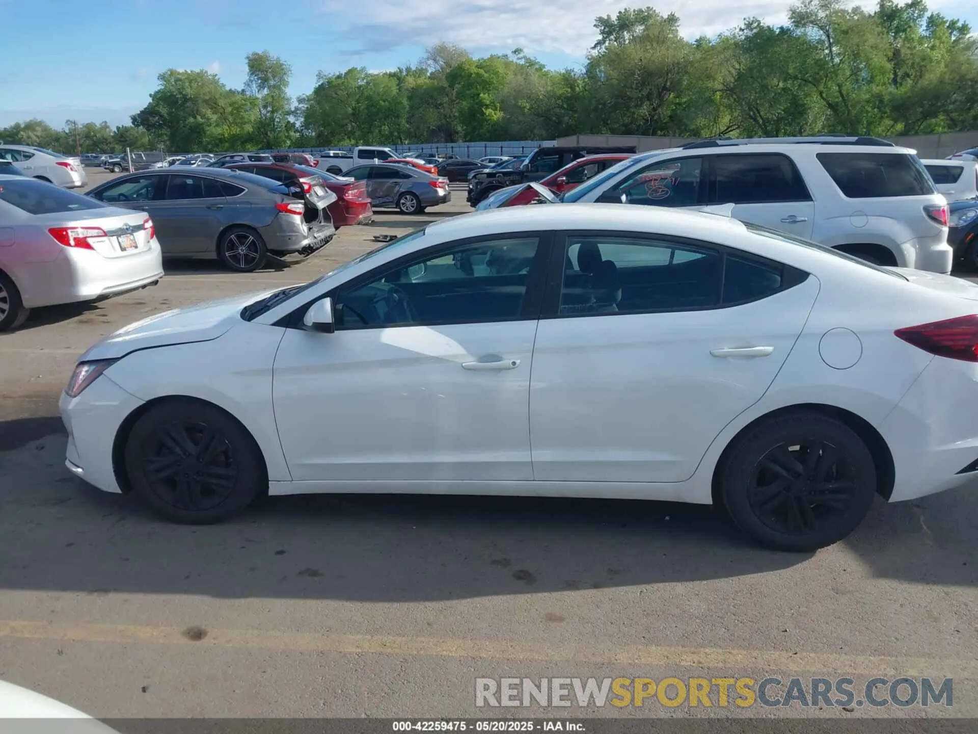 14 Photograph of a damaged car 5NPD84LF7KH454866 HYUNDAI ELANTRA 2019