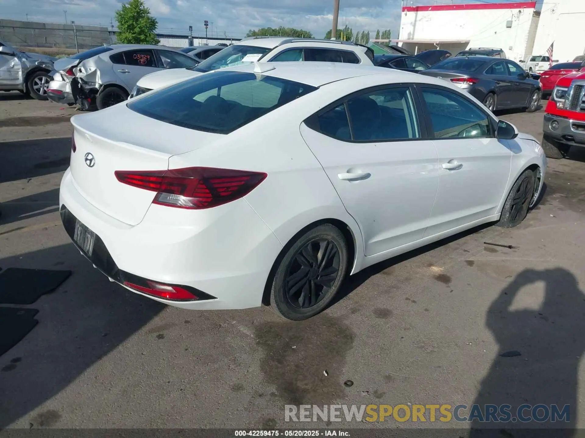 4 Photograph of a damaged car 5NPD84LF7KH454866 HYUNDAI ELANTRA 2019