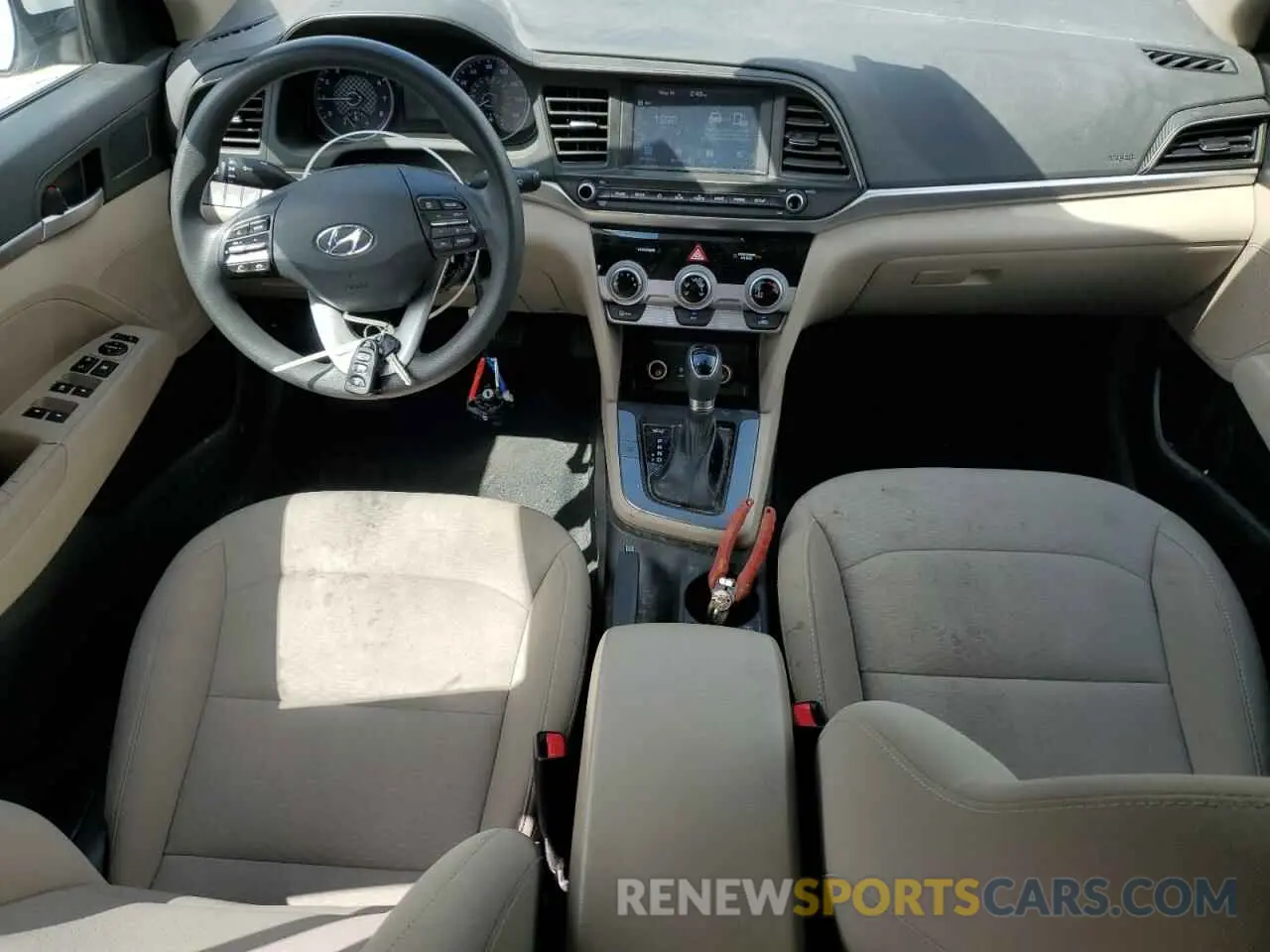8 Photograph of a damaged car 5NPD84LF7KH458951 HYUNDAI ELANTRA 2019