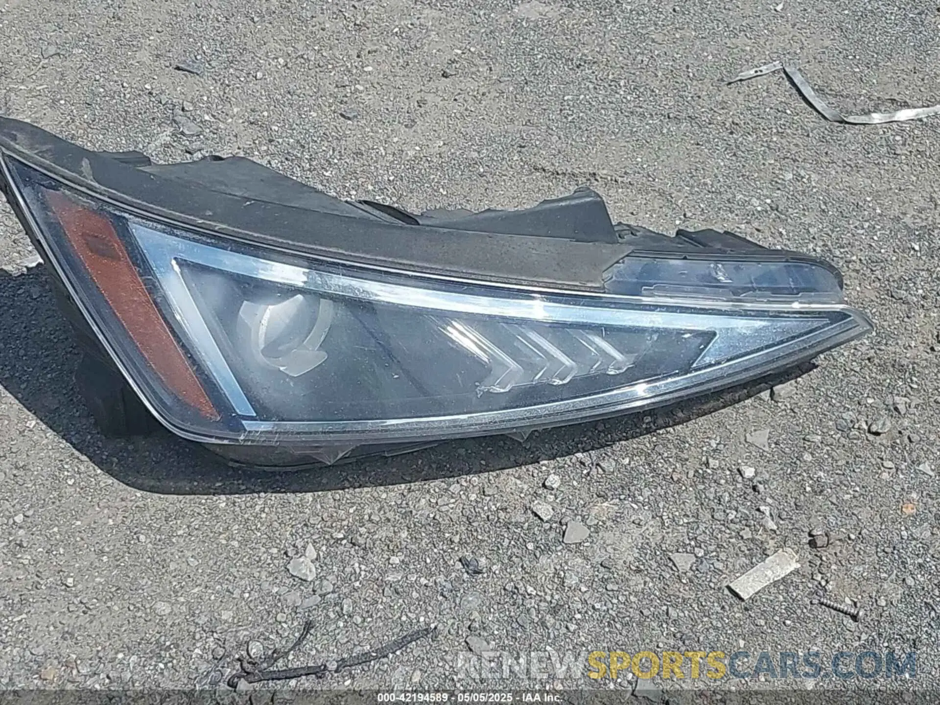 12 Photograph of a damaged car 5NPD84LF7KH459775 HYUNDAI ELANTRA 2019