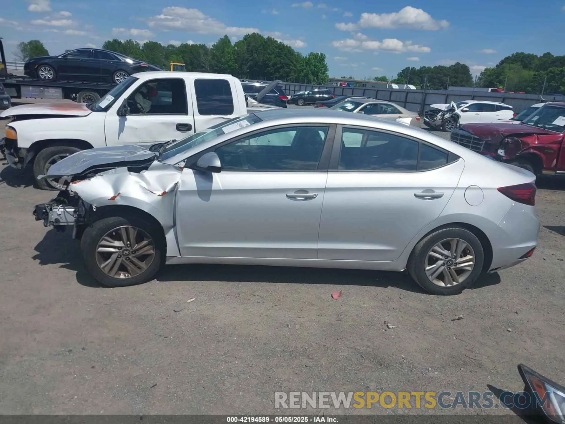 15 Photograph of a damaged car 5NPD84LF7KH459775 HYUNDAI ELANTRA 2019