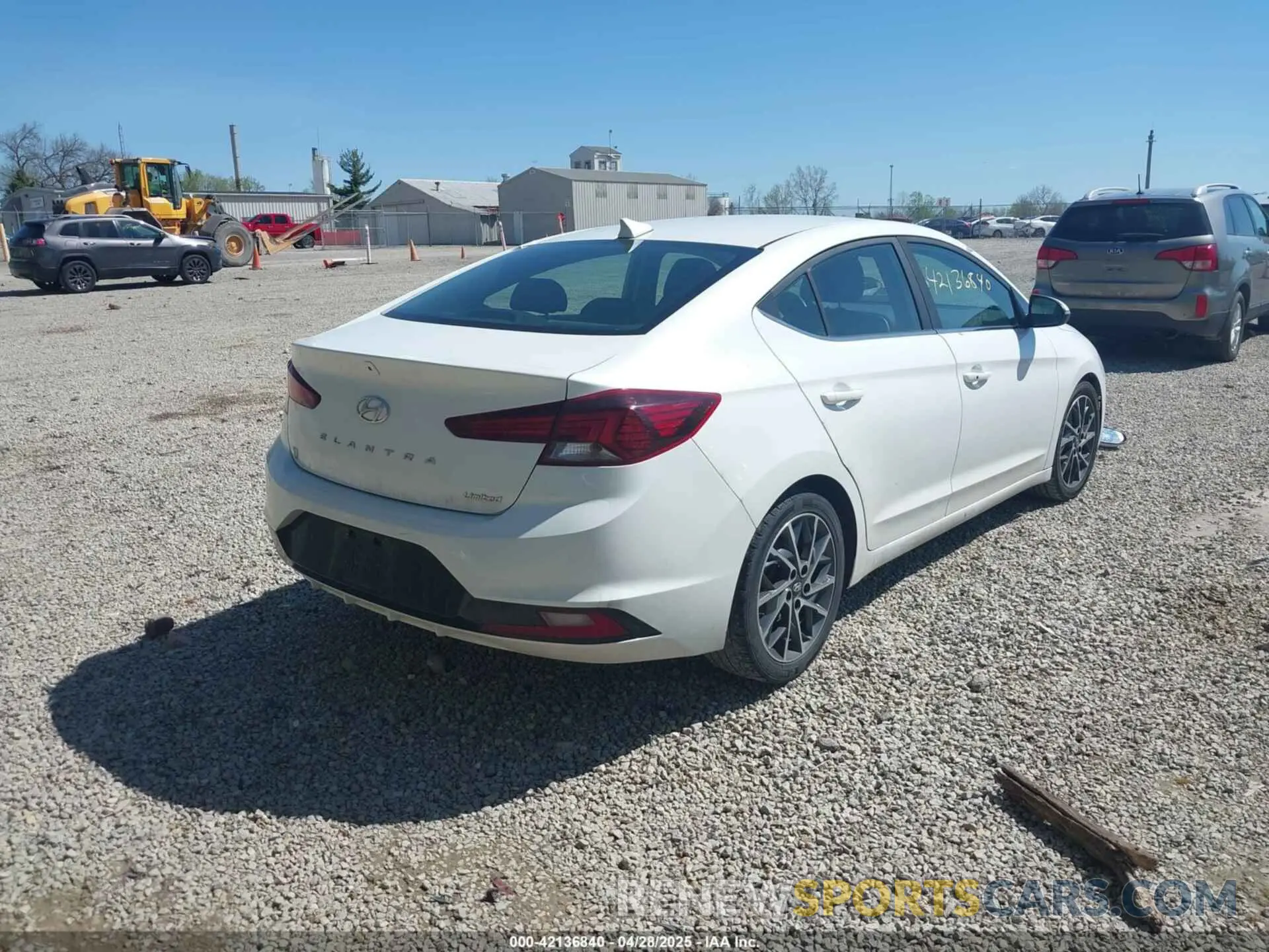 4 Photograph of a damaged car 5NPD84LF7KH464281 HYUNDAI ELANTRA 2019