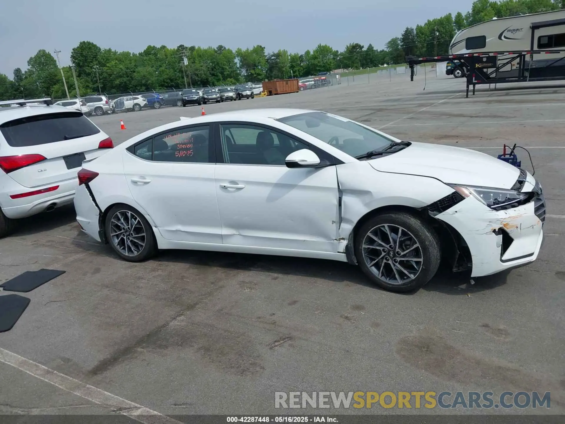 13 Photograph of a damaged car 5NPD84LF7KH474535 HYUNDAI ELANTRA 2019