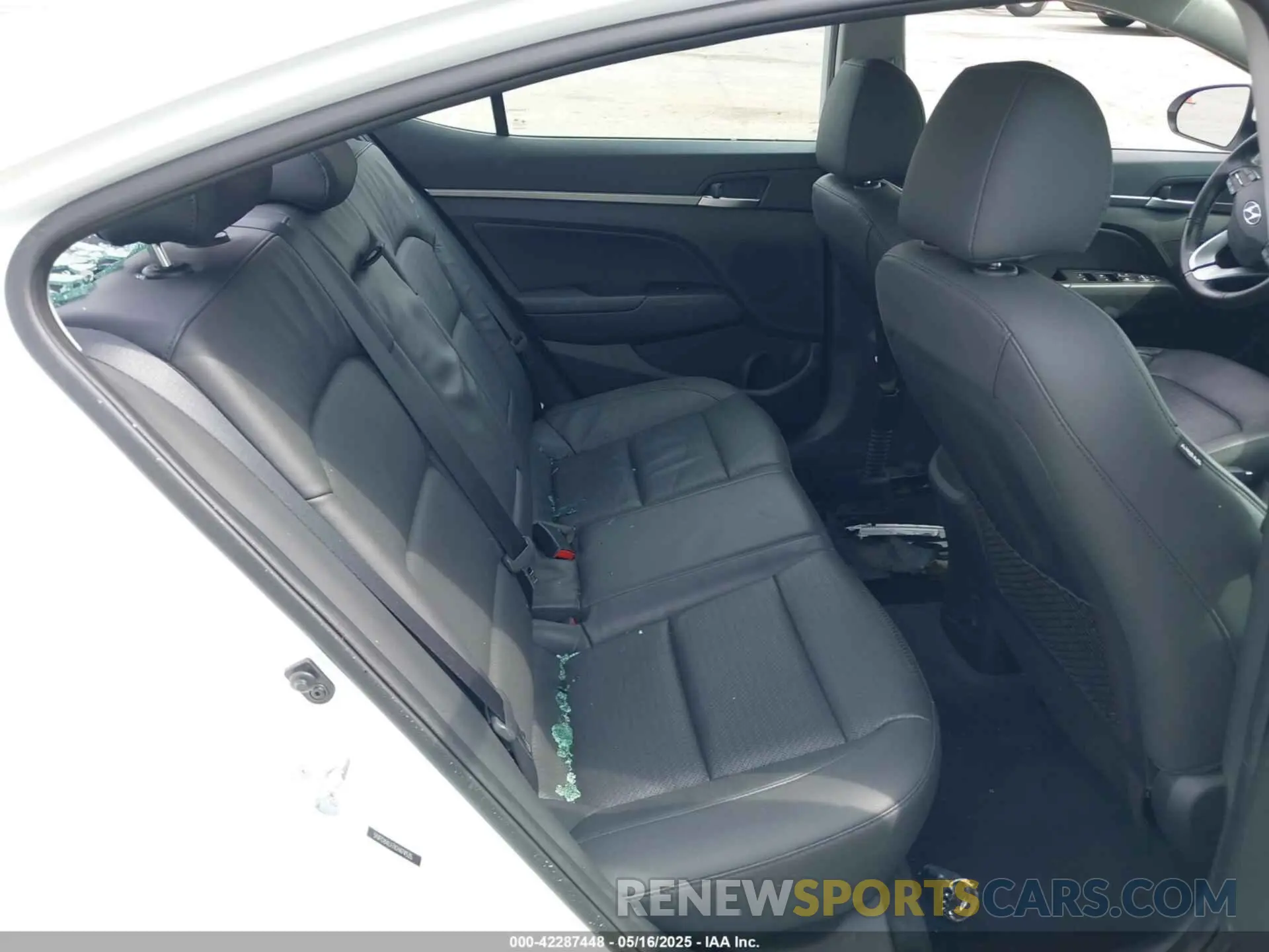 8 Photograph of a damaged car 5NPD84LF7KH474535 HYUNDAI ELANTRA 2019