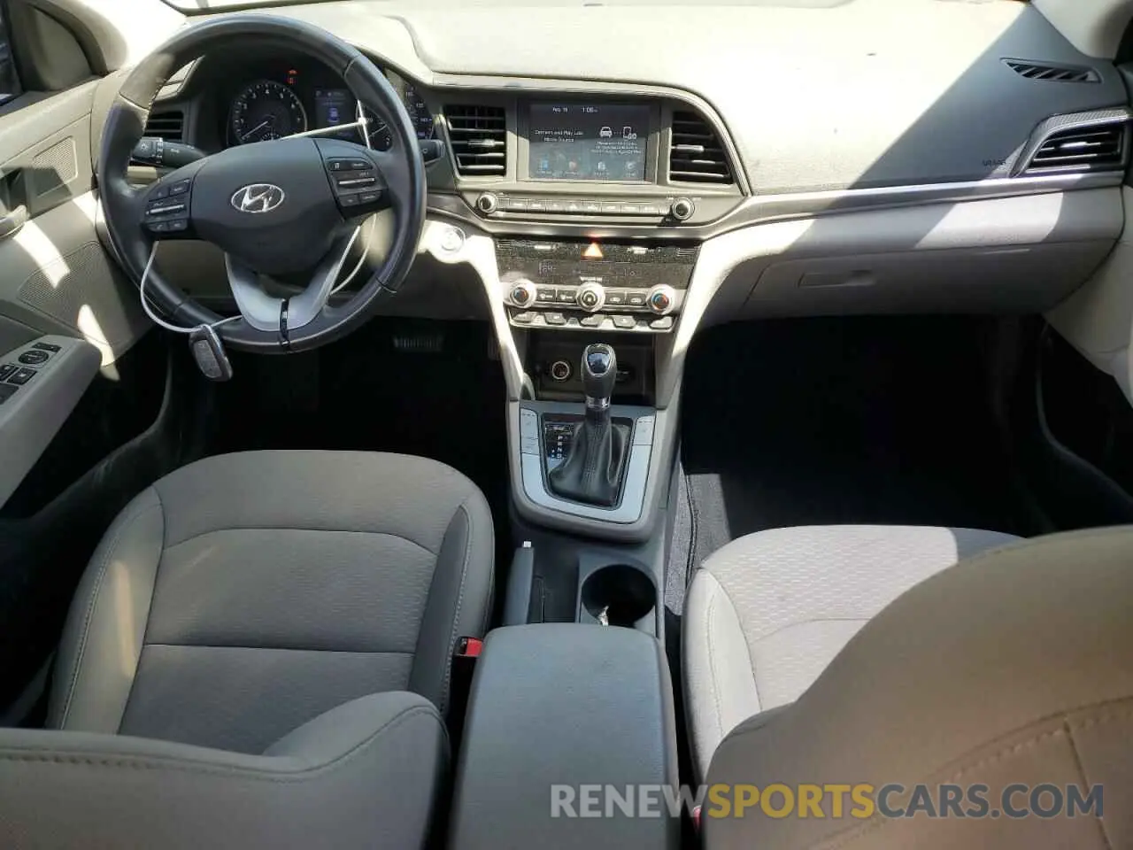 8 Photograph of a damaged car 5NPD84LF7KH482330 HYUNDAI ELANTRA 2019