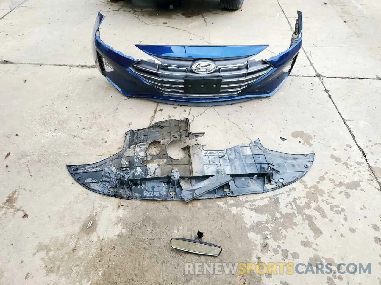 12 Photograph of a damaged car 5NPD84LF8KH403229 HYUNDAI ELANTRA 2019
