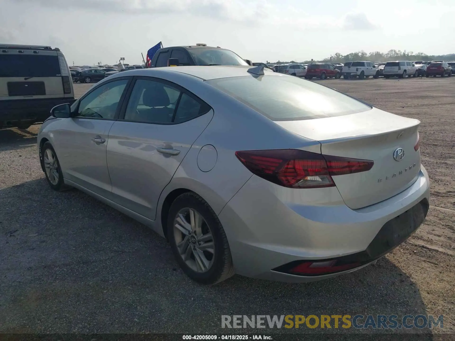 3 Photograph of a damaged car 5NPD84LF8KH404381 HYUNDAI ELANTRA 2019