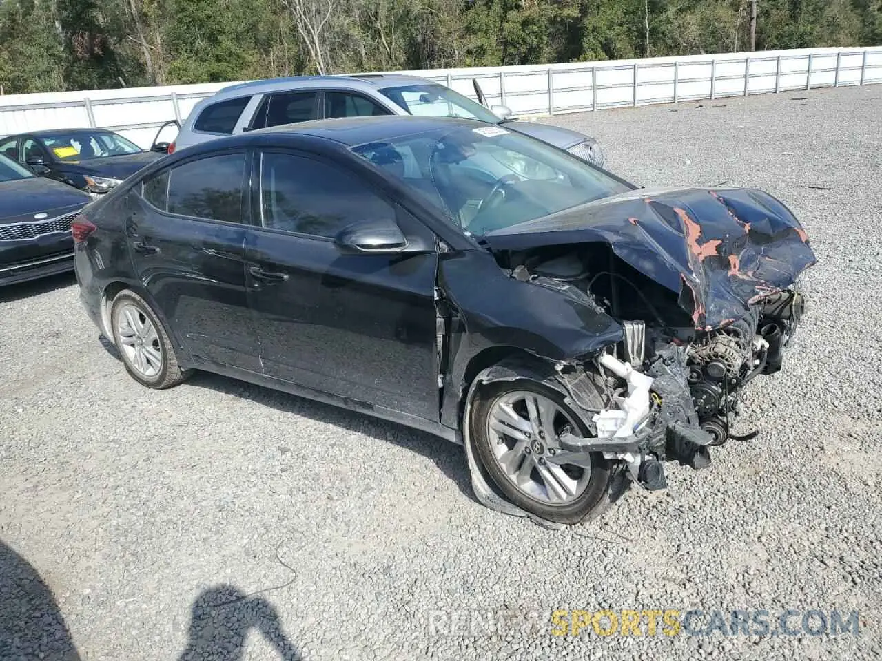 4 Photograph of a damaged car 5NPD84LF8KH405269 HYUNDAI ELANTRA 2019