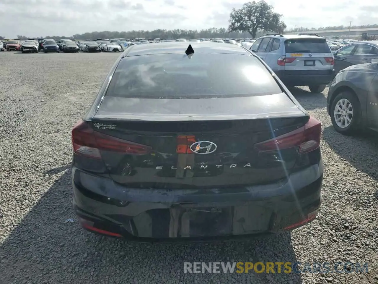 6 Photograph of a damaged car 5NPD84LF8KH405269 HYUNDAI ELANTRA 2019