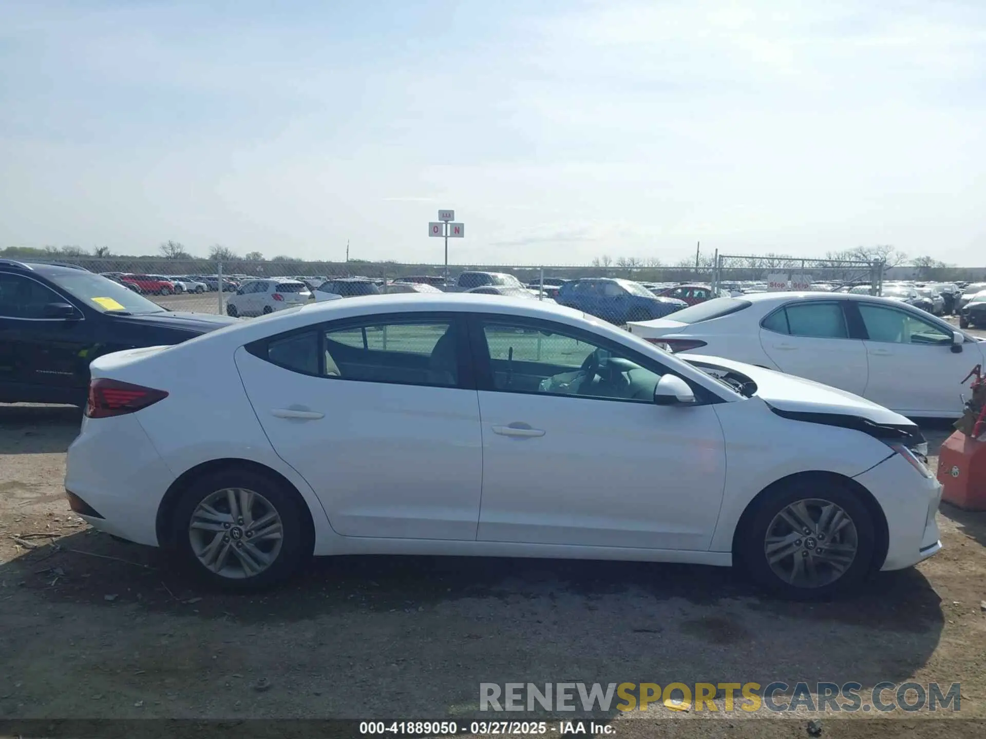 13 Photograph of a damaged car 5NPD84LF8KH408575 HYUNDAI ELANTRA 2019