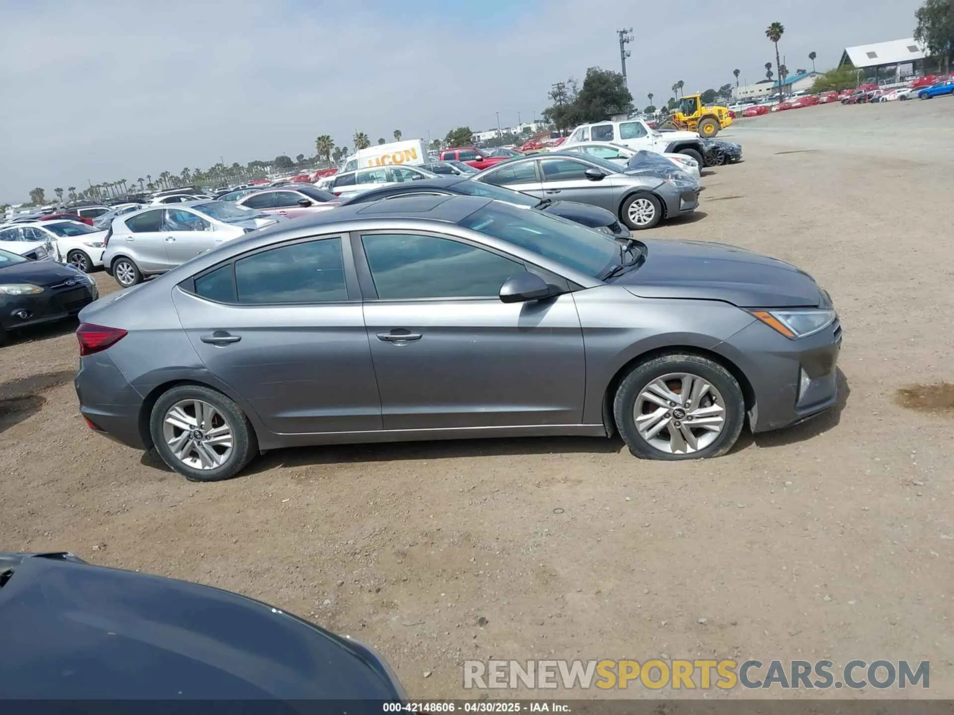 13 Photograph of a damaged car 5NPD84LF8KH414733 HYUNDAI ELANTRA 2019