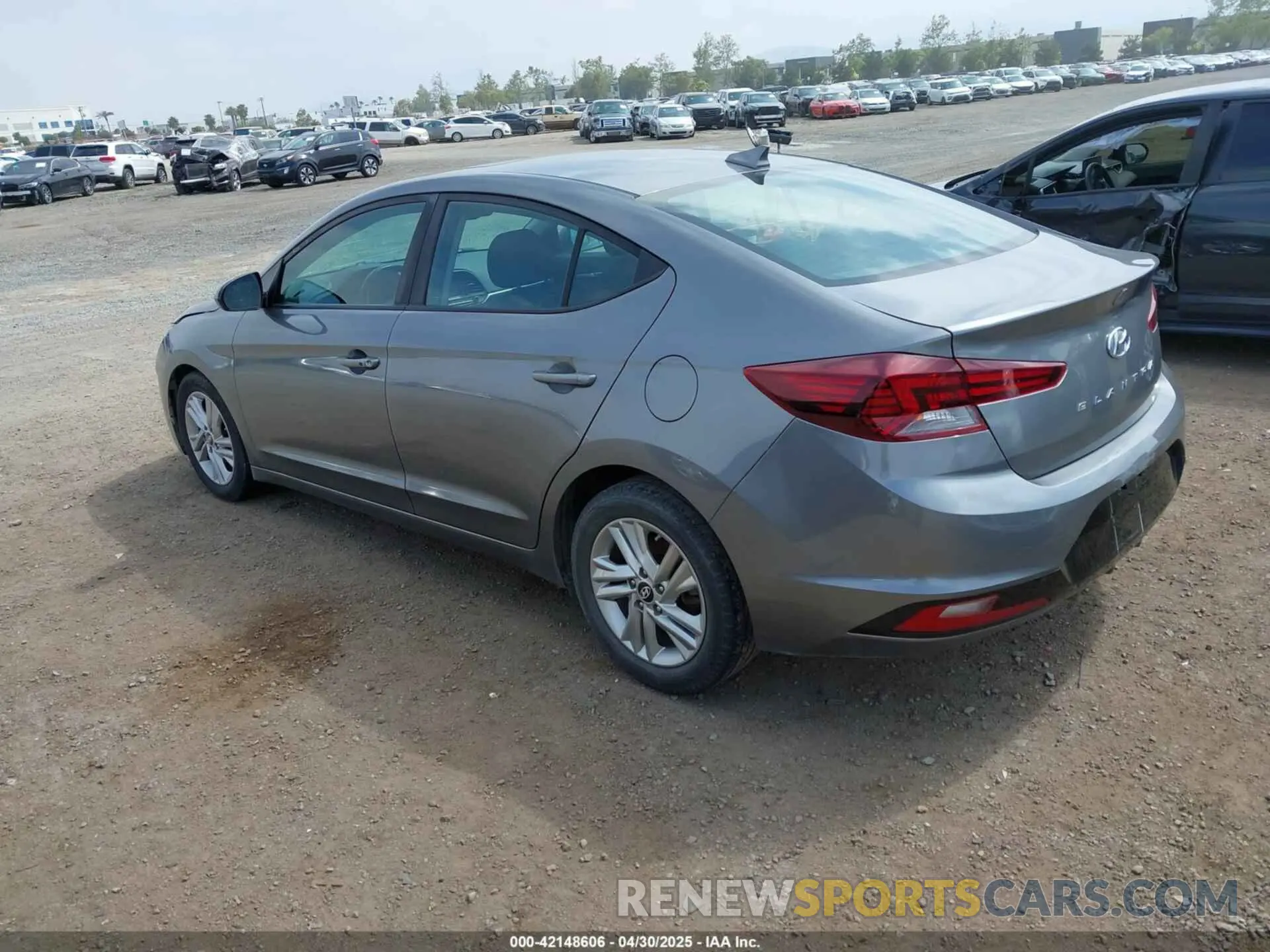 3 Photograph of a damaged car 5NPD84LF8KH414733 HYUNDAI ELANTRA 2019