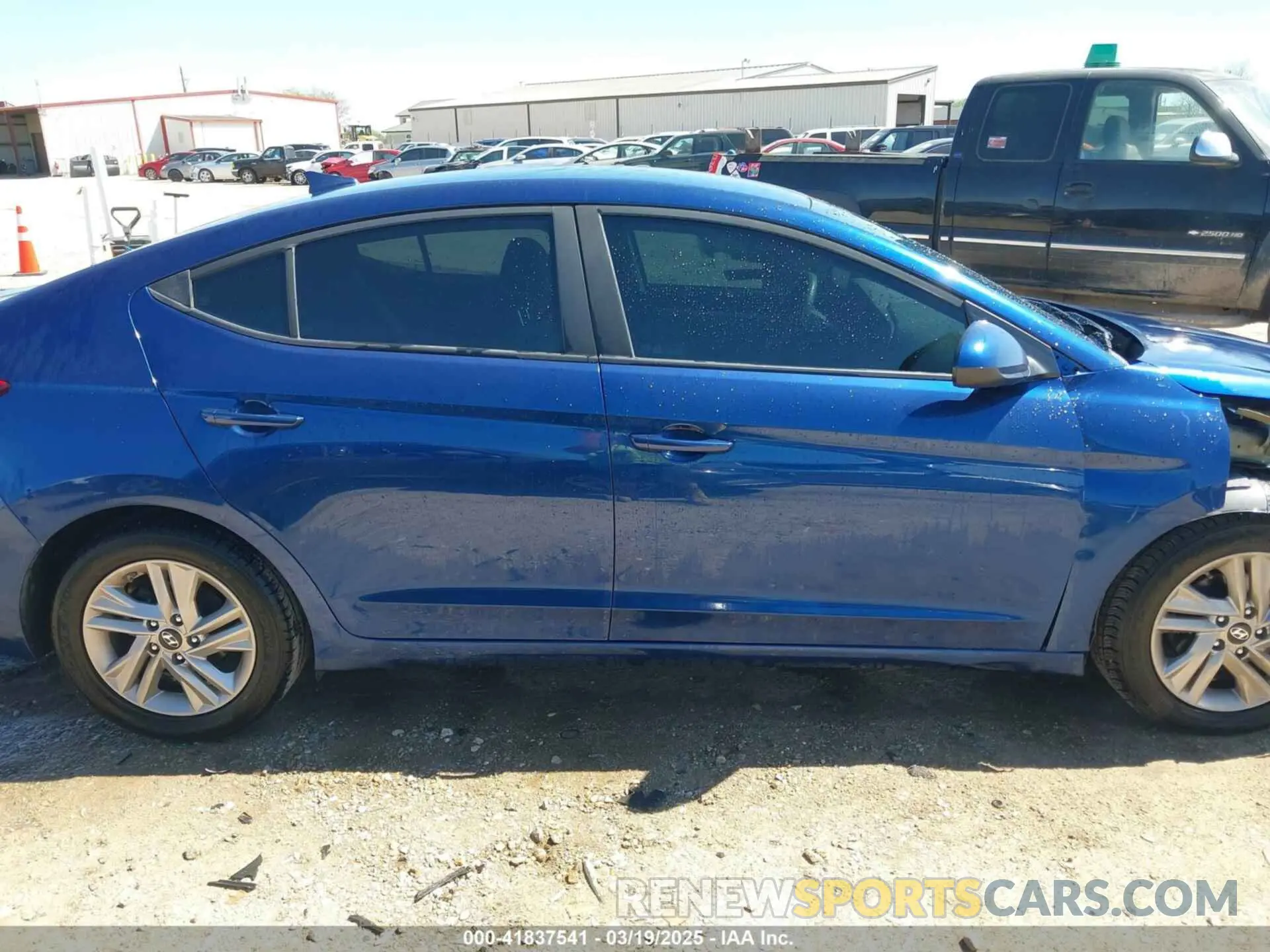 13 Photograph of a damaged car 5NPD84LF8KH420290 HYUNDAI ELANTRA 2019