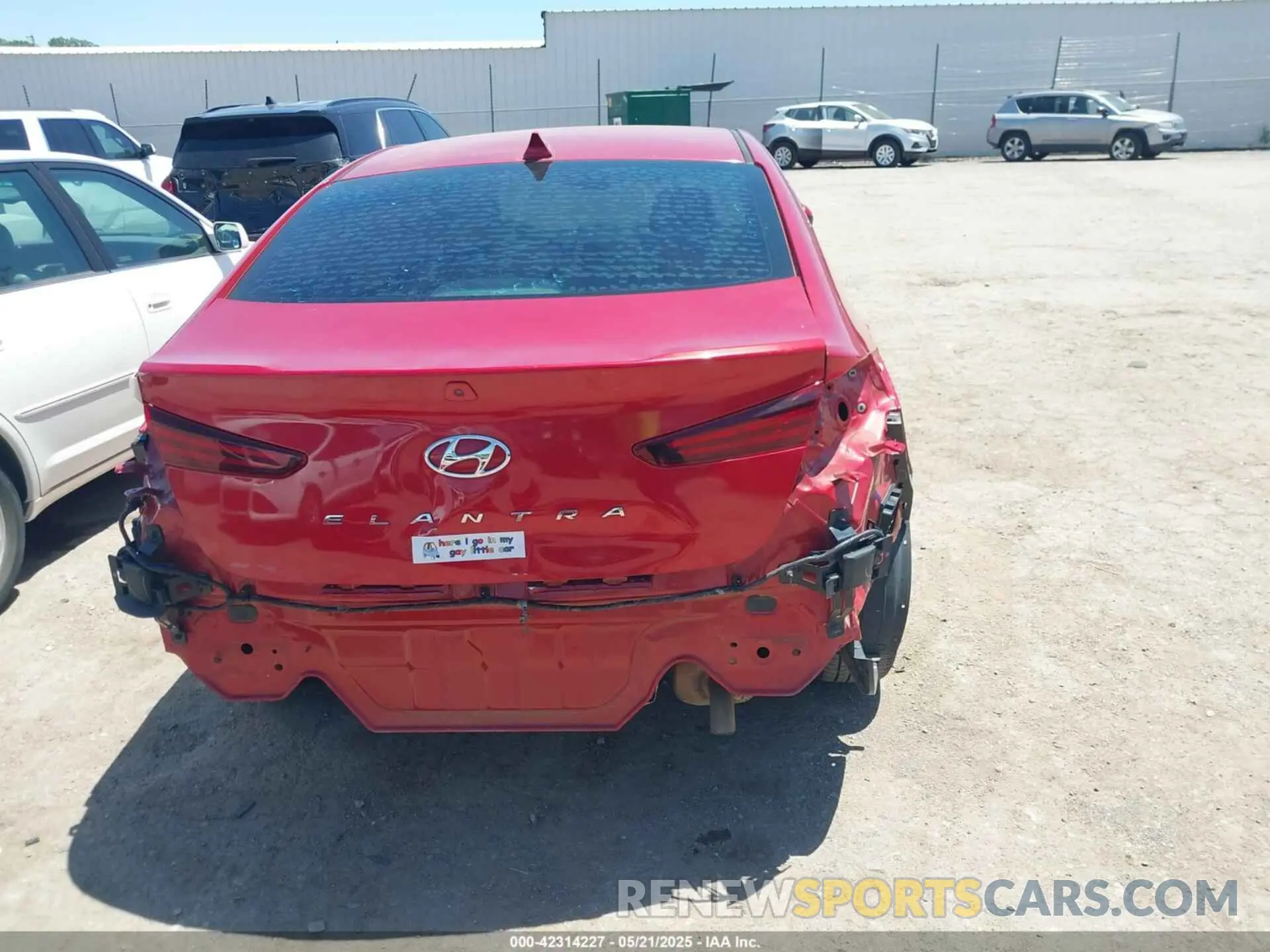 17 Photograph of a damaged car 5NPD84LF8KH421326 HYUNDAI ELANTRA 2019