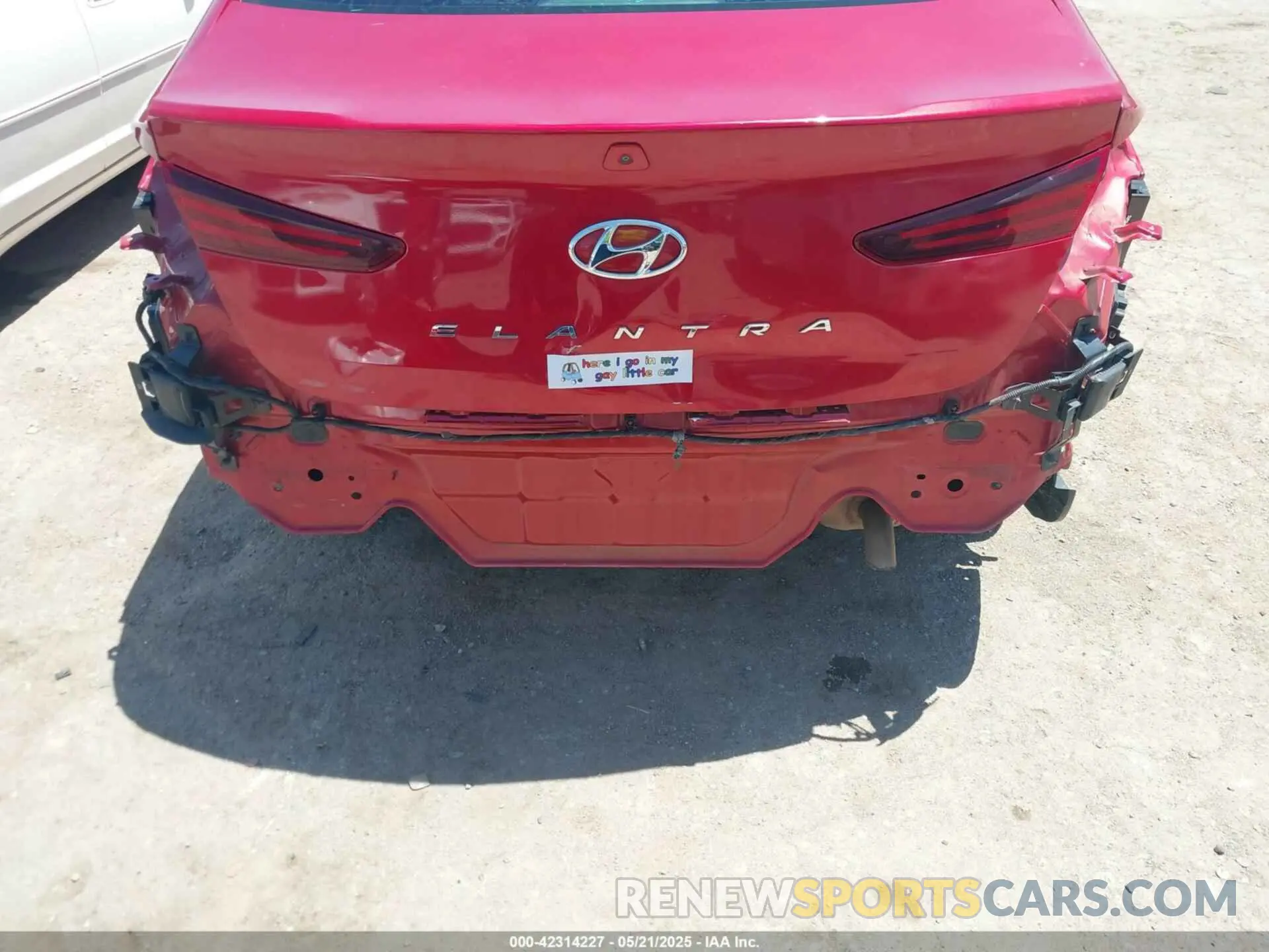 6 Photograph of a damaged car 5NPD84LF8KH421326 HYUNDAI ELANTRA 2019