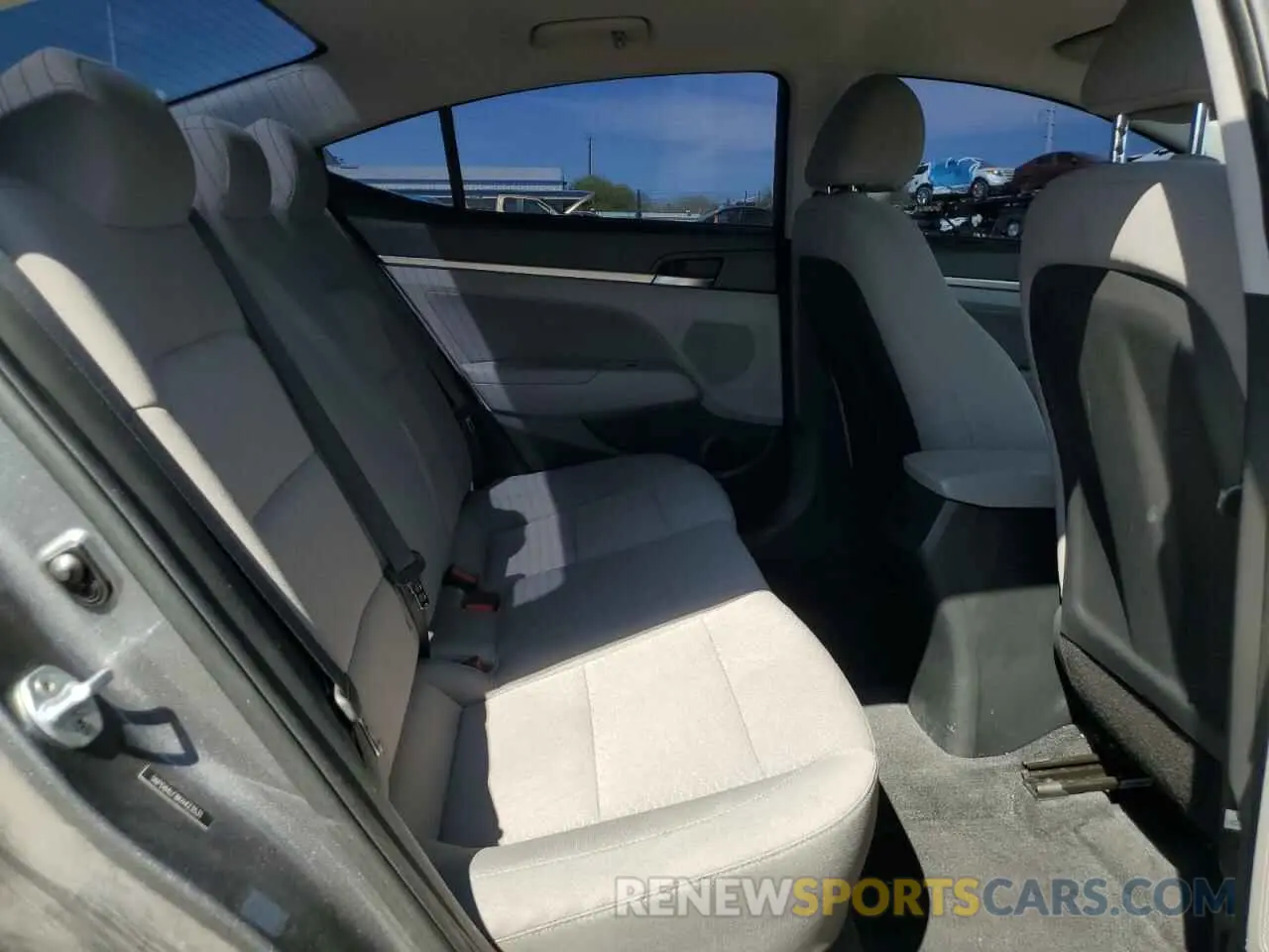 10 Photograph of a damaged car 5NPD84LF8KH423531 HYUNDAI ELANTRA 2019