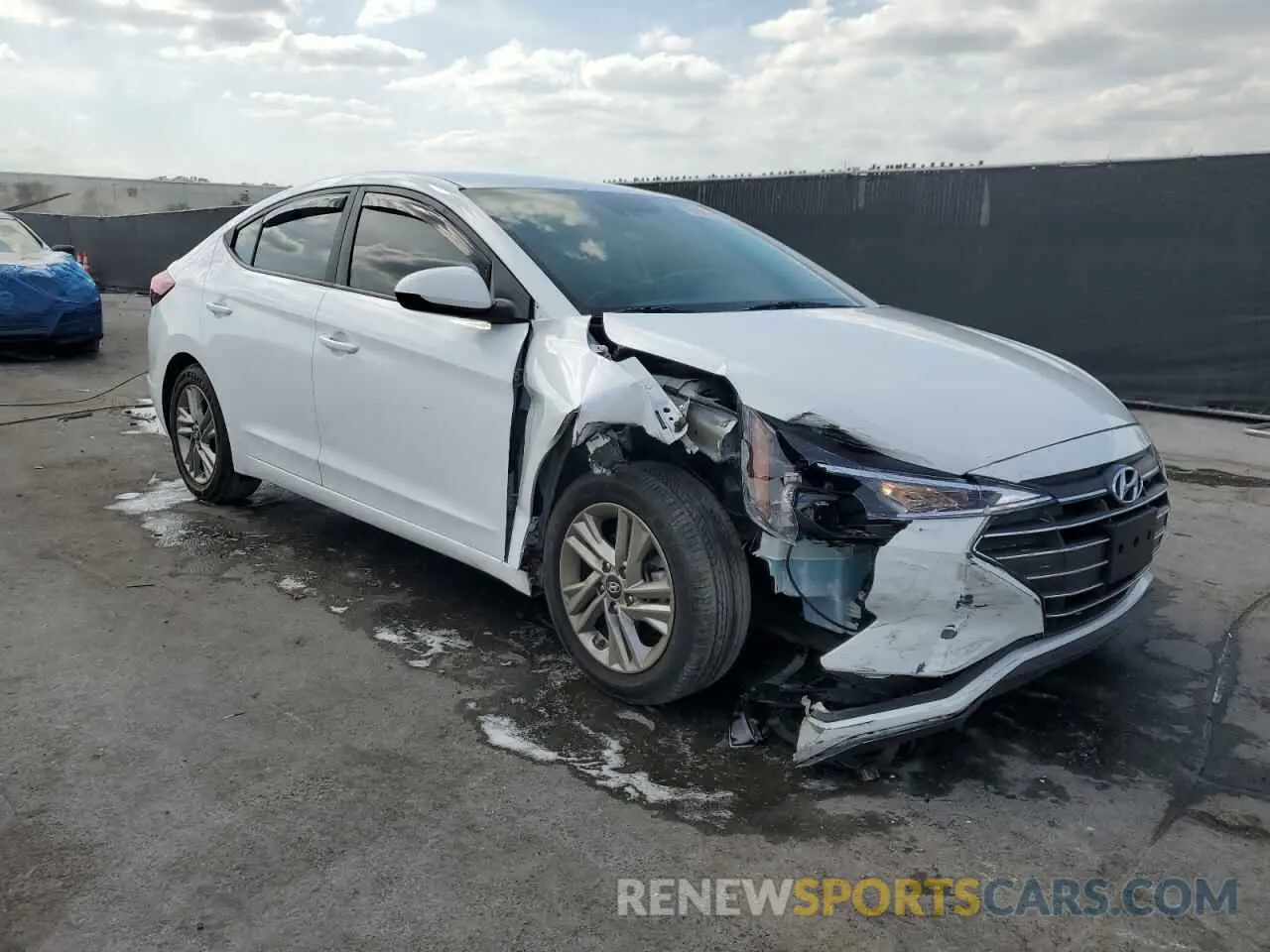 4 Photograph of a damaged car 5NPD84LF8KH429233 HYUNDAI ELANTRA 2019
