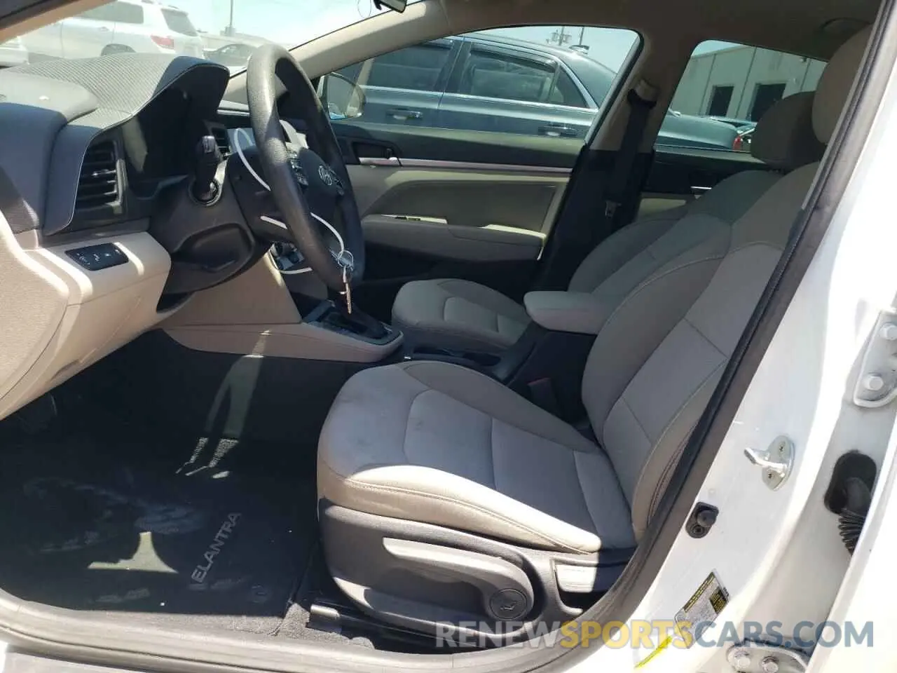 7 Photograph of a damaged car 5NPD84LF8KH438241 HYUNDAI ELANTRA 2019