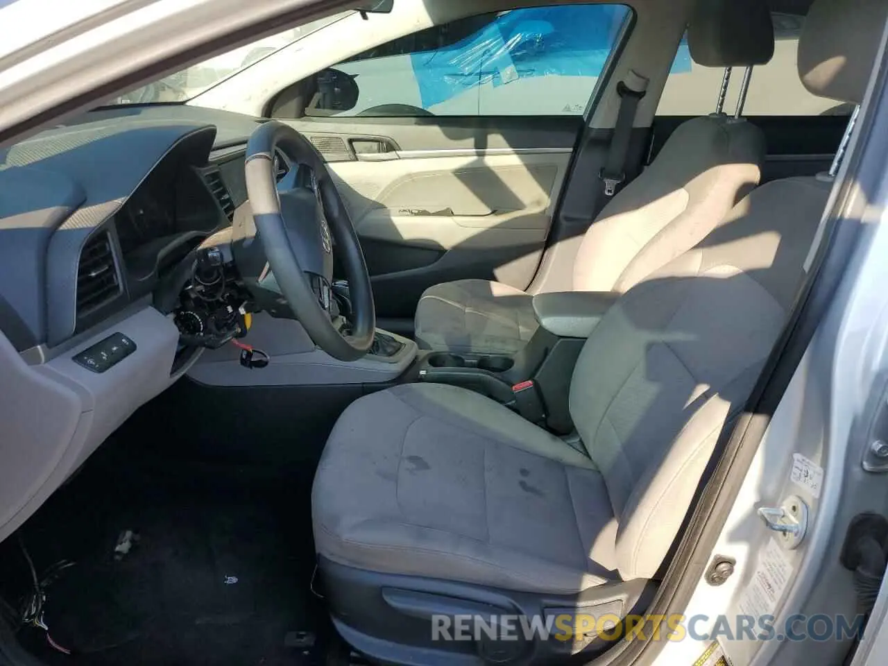 7 Photograph of a damaged car 5NPD84LF8KH443052 HYUNDAI ELANTRA 2019