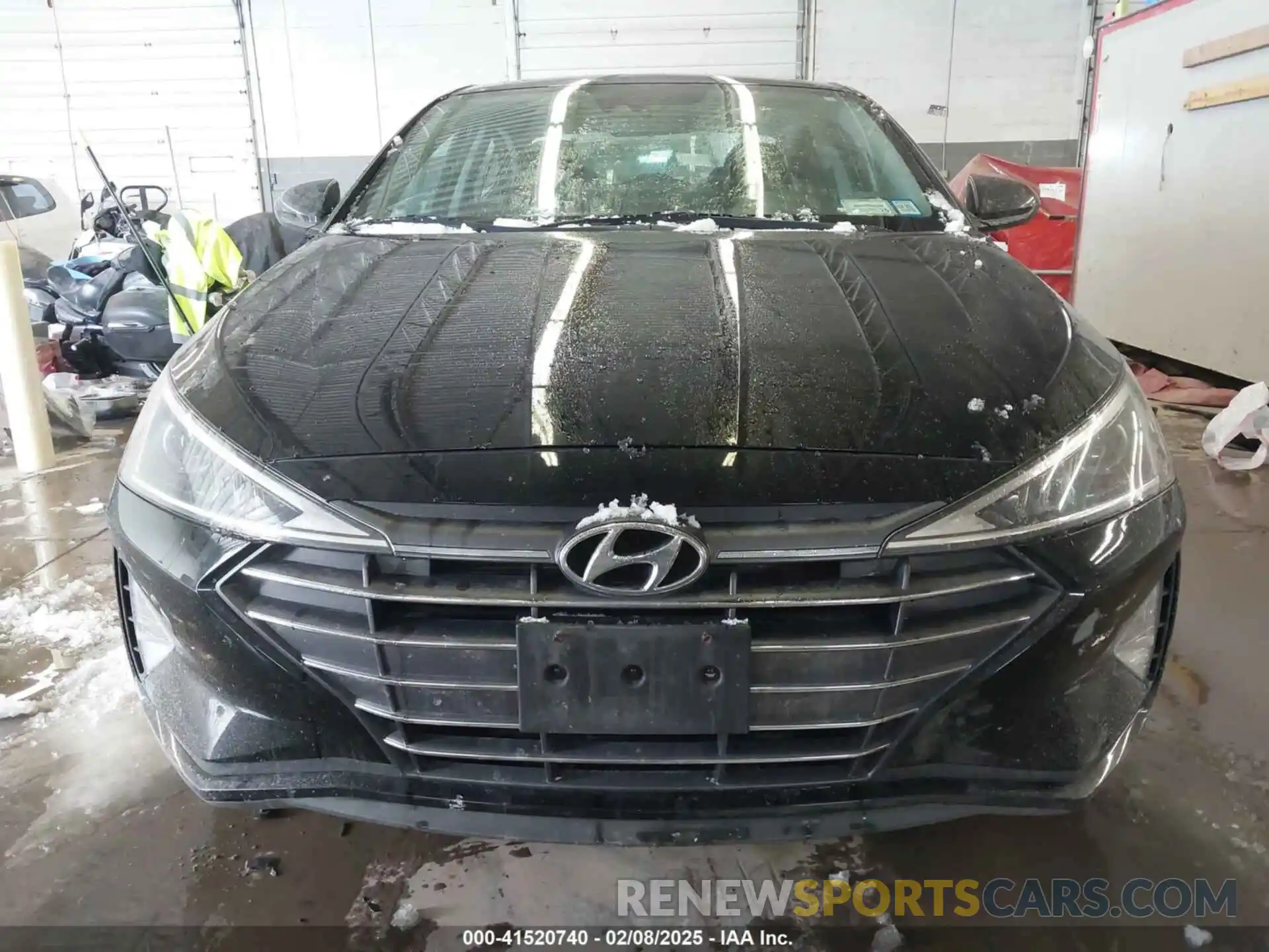 12 Photograph of a damaged car 5NPD84LF8KH443942 HYUNDAI ELANTRA 2019