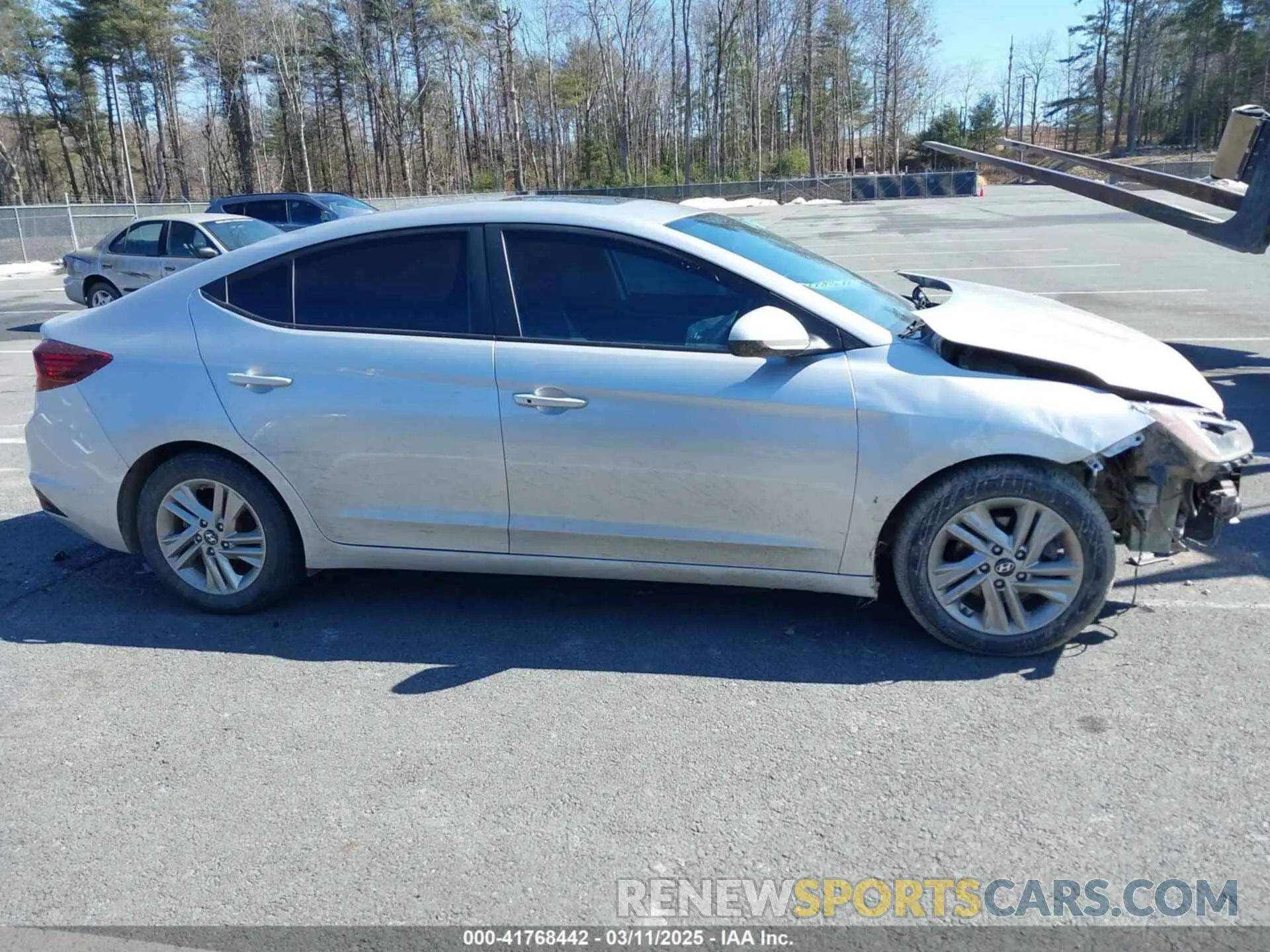 14 Photograph of a damaged car 5NPD84LF8KH448669 HYUNDAI ELANTRA 2019