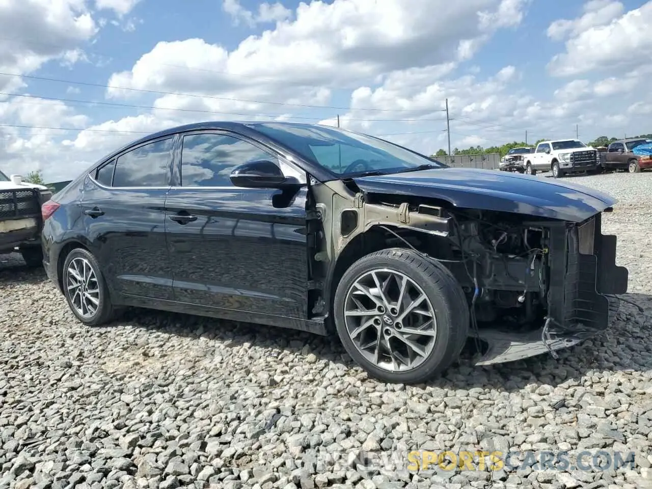 4 Photograph of a damaged car 5NPD84LF8KH454925 HYUNDAI ELANTRA 2019