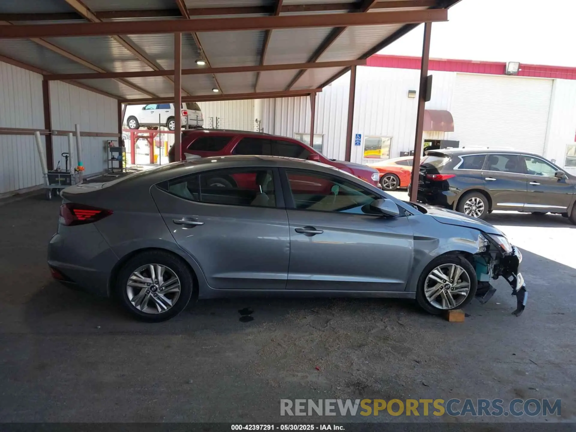 12 Photograph of a damaged car 5NPD84LF8KH456786 HYUNDAI ELANTRA 2019
