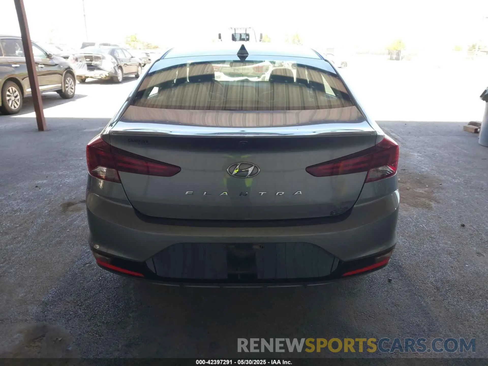 15 Photograph of a damaged car 5NPD84LF8KH456786 HYUNDAI ELANTRA 2019
