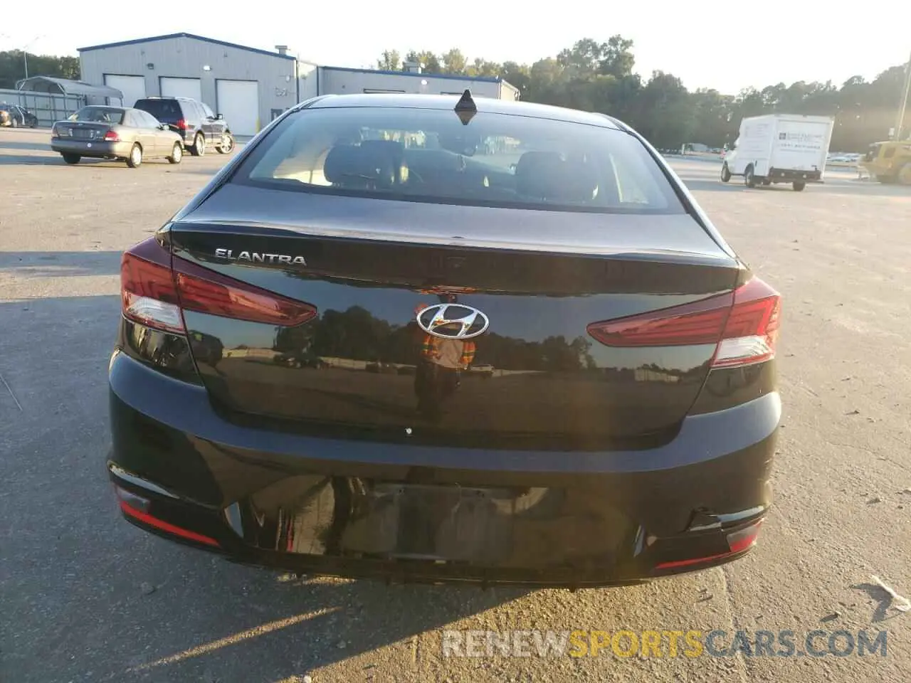6 Photograph of a damaged car 5NPD84LF8KH463964 HYUNDAI ELANTRA 2019