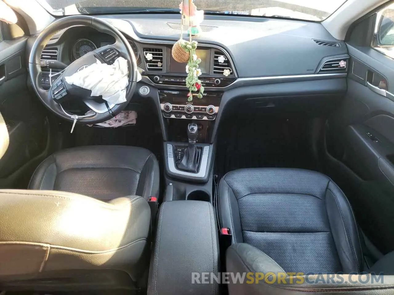 8 Photograph of a damaged car 5NPD84LF8KH463964 HYUNDAI ELANTRA 2019