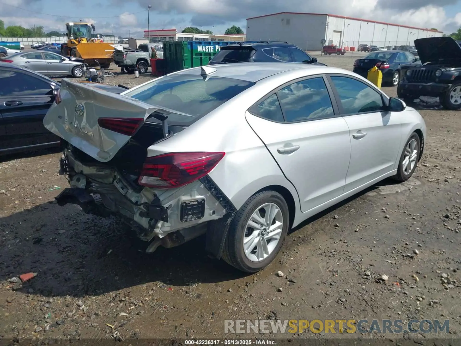 4 Photograph of a damaged car 5NPD84LF8KH466976 HYUNDAI ELANTRA 2019