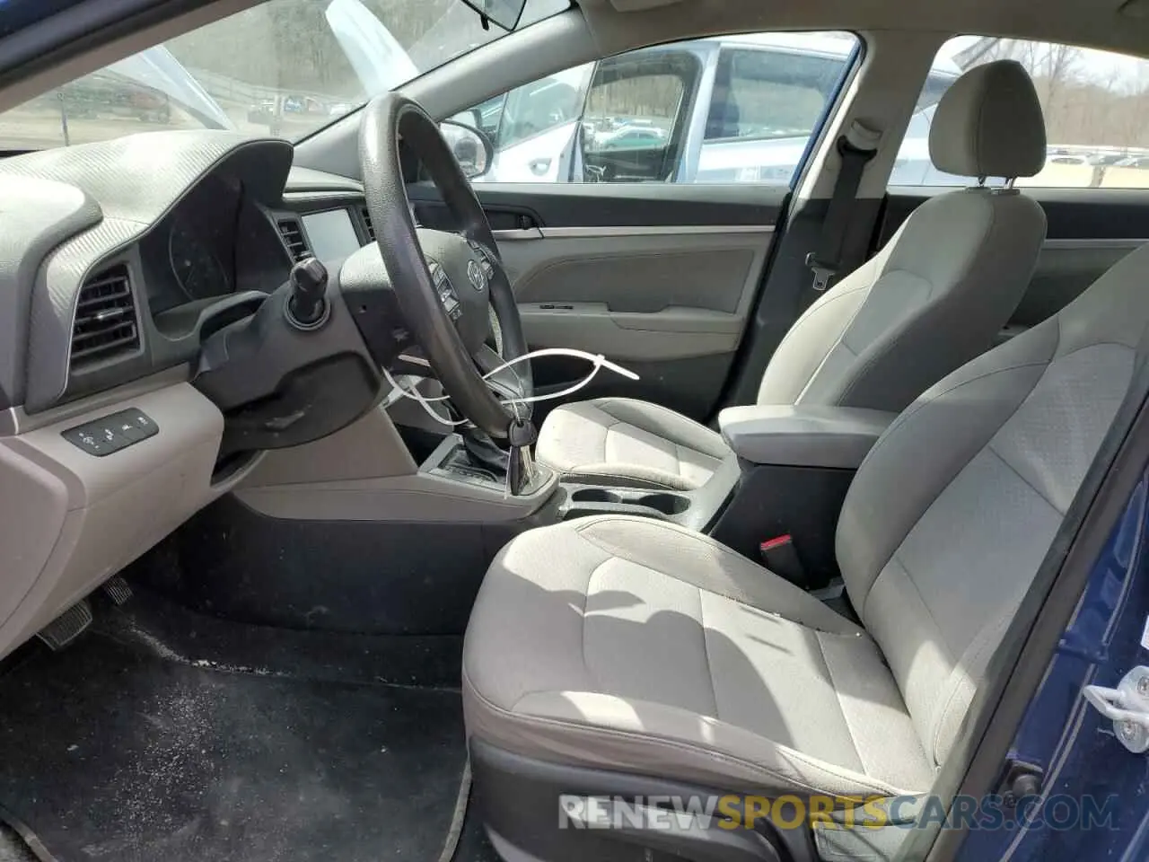 7 Photograph of a damaged car 5NPD84LF8KH473703 HYUNDAI ELANTRA 2019