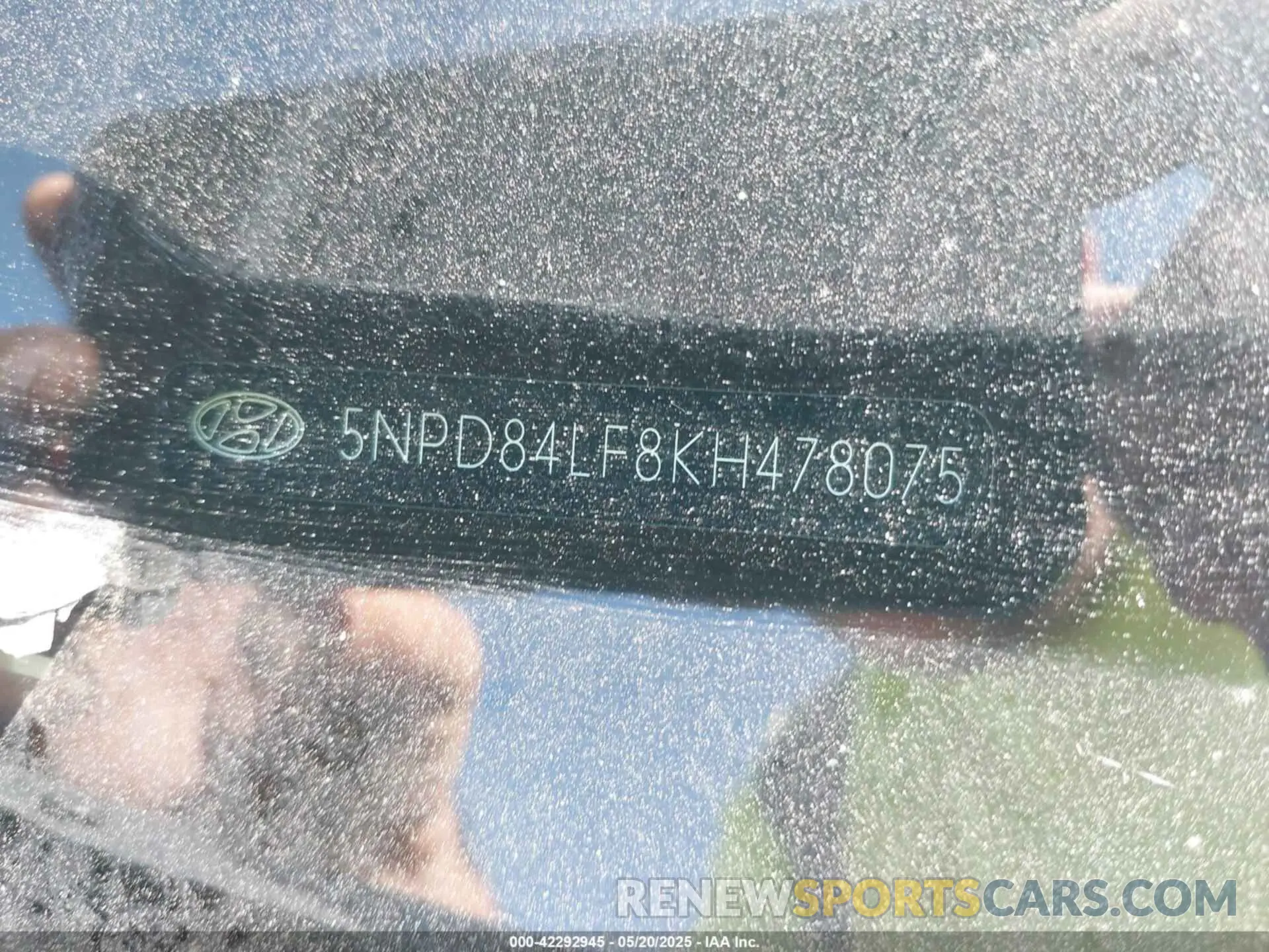 18 Photograph of a damaged car 5NPD84LF8KH478075 HYUNDAI ELANTRA 2019