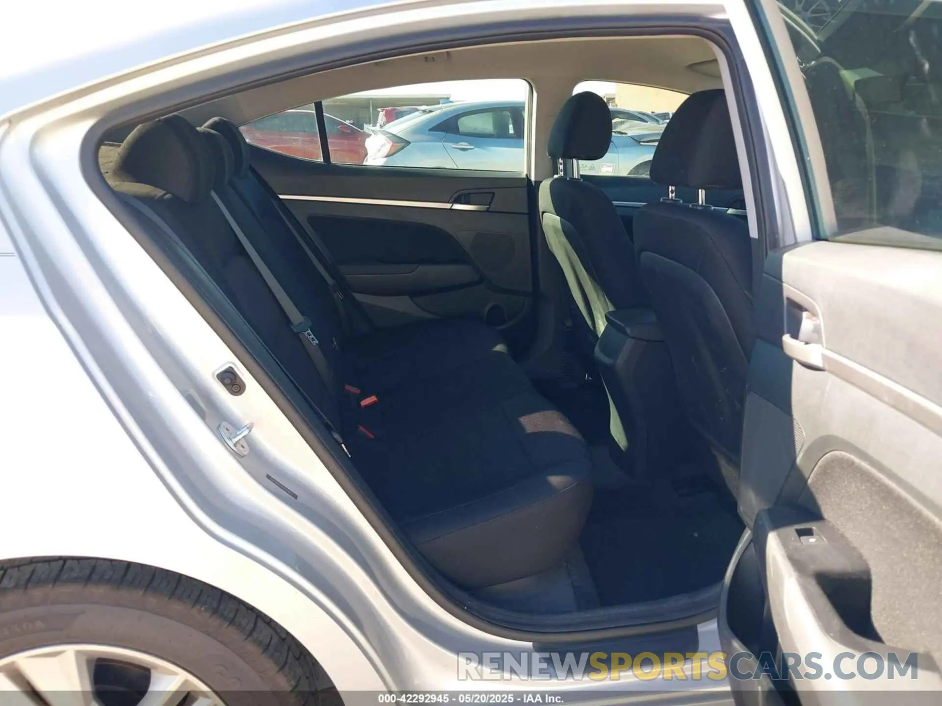 8 Photograph of a damaged car 5NPD84LF8KH478075 HYUNDAI ELANTRA 2019