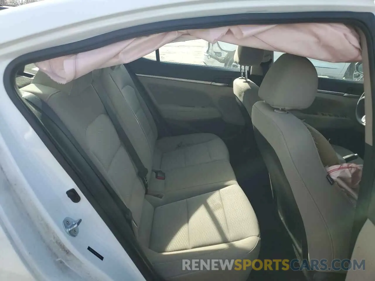 10 Photograph of a damaged car 5NPD84LF9KH412179 HYUNDAI ELANTRA 2019