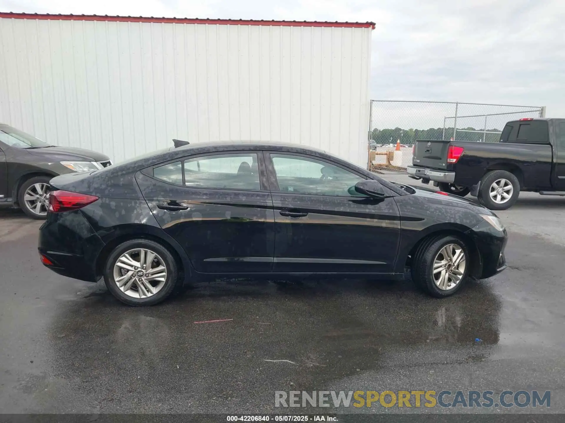 12 Photograph of a damaged car 5NPD84LF9KH420850 HYUNDAI ELANTRA 2019