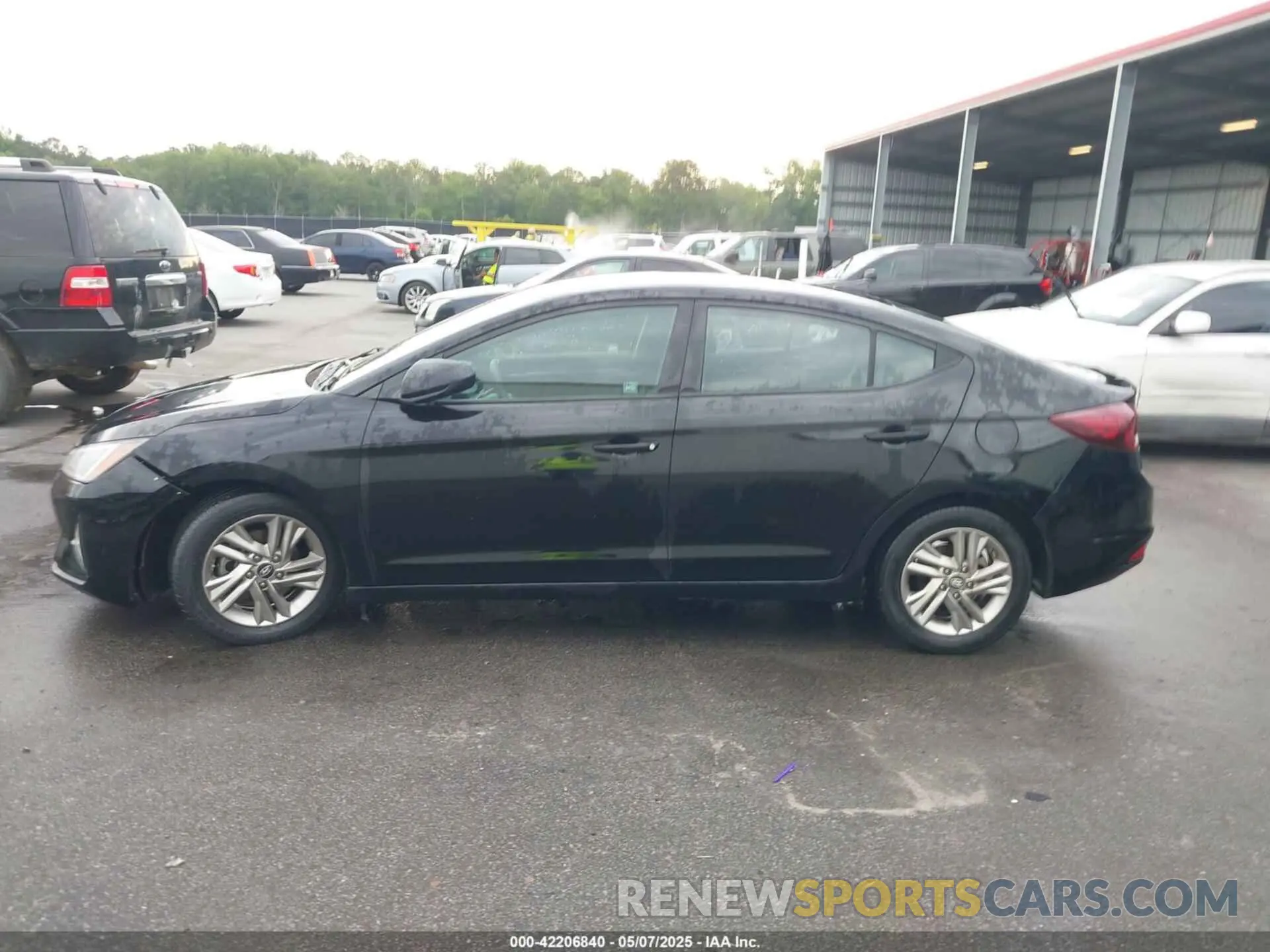 13 Photograph of a damaged car 5NPD84LF9KH420850 HYUNDAI ELANTRA 2019