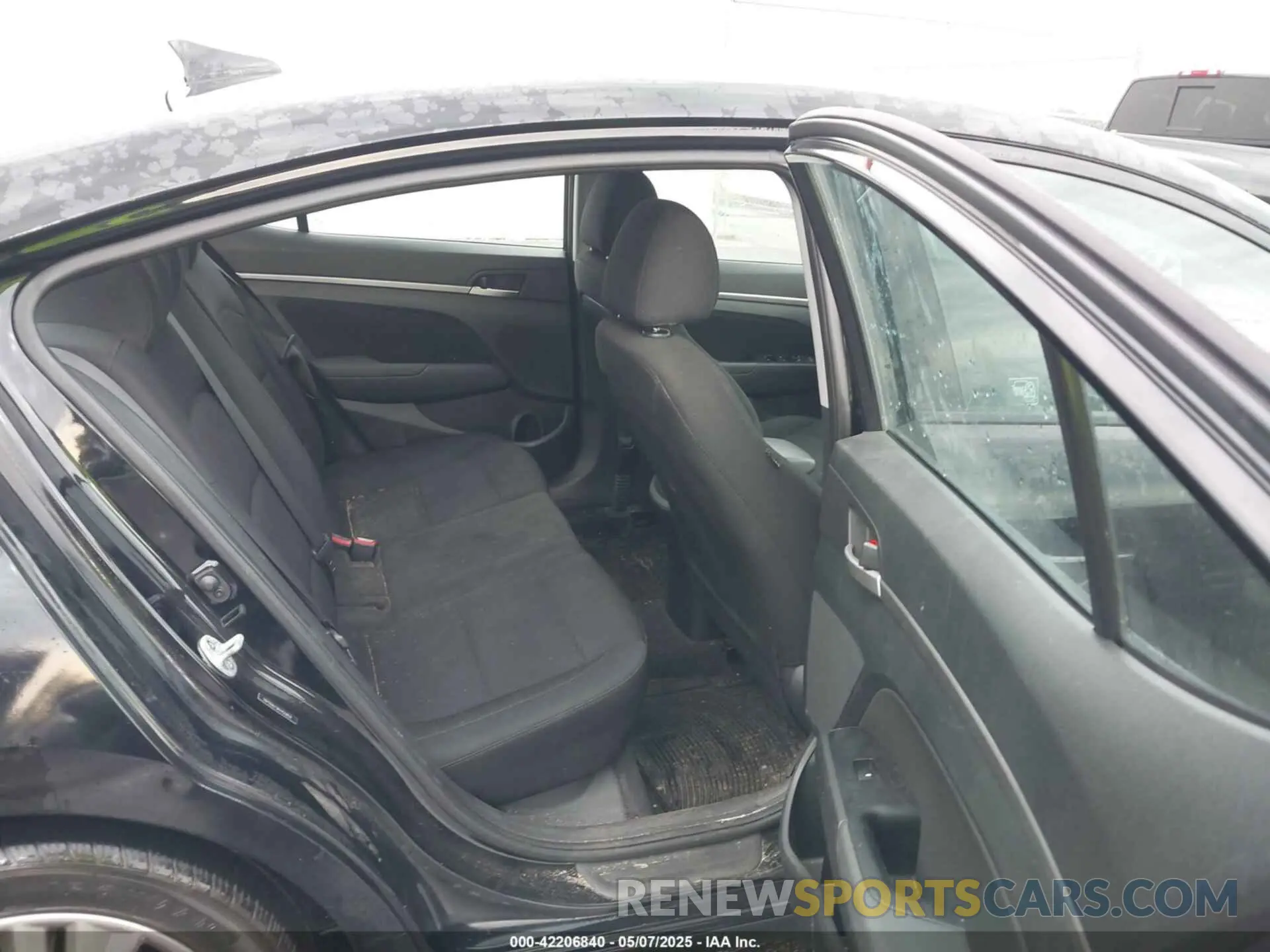 8 Photograph of a damaged car 5NPD84LF9KH420850 HYUNDAI ELANTRA 2019