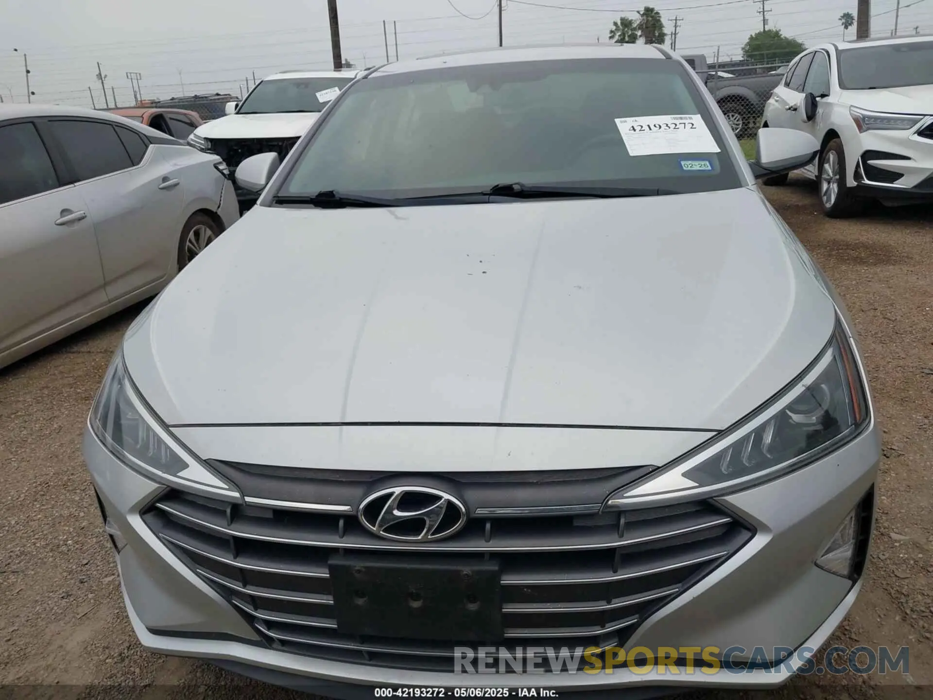 12 Photograph of a damaged car 5NPD84LF9KH421531 HYUNDAI ELANTRA 2019