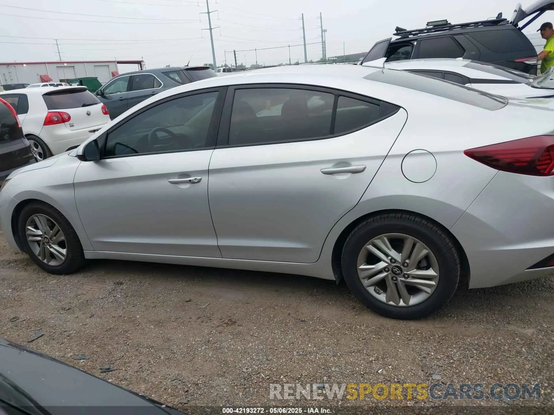 14 Photograph of a damaged car 5NPD84LF9KH421531 HYUNDAI ELANTRA 2019