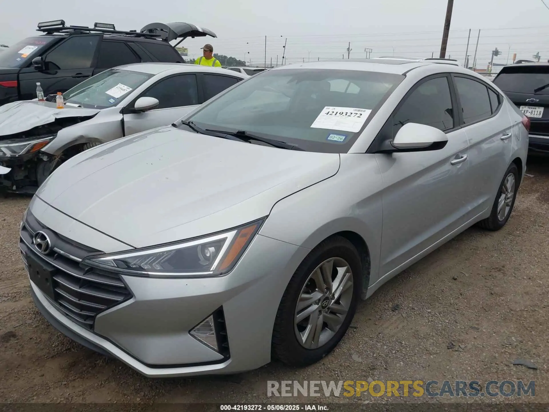 2 Photograph of a damaged car 5NPD84LF9KH421531 HYUNDAI ELANTRA 2019
