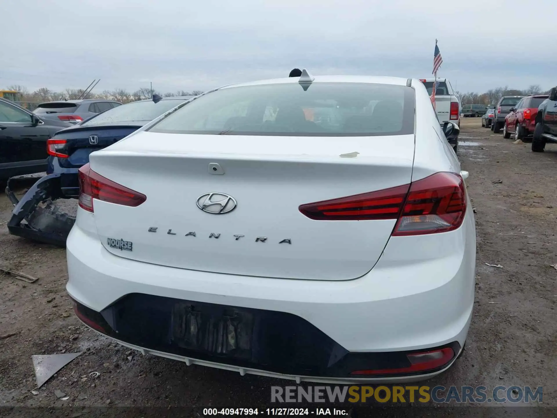 16 Photograph of a damaged car 5NPD84LF9KH431914 HYUNDAI ELANTRA 2019